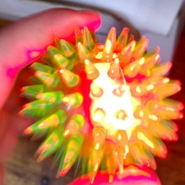 Фото1.Іграшка-світяшка з термопластичної резини (ЖОВТИЙ)