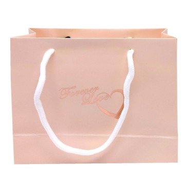 Фото1.Набір прикрас, магнітна застібка, 2 каблучки, сережки, бутони троянди, листівка, паперовий пакет, в 