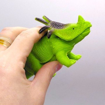 Фото1.Гумовий динозавр 