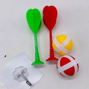 Фото1.Дартс (герой, 2 кульки, 2 дротики, мішень, гачок) в пакеті