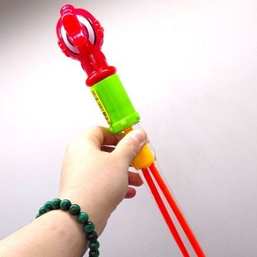 Фото1.Мильні бульбашки-гіганти 