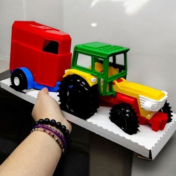 Фото2.Трактор з причепом (мікс видів)