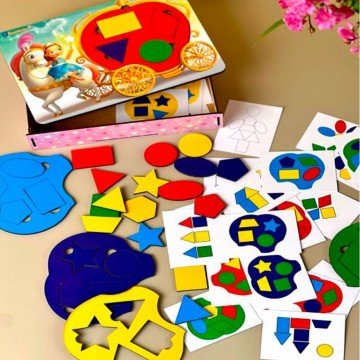 Фото3.Сортер-пазл + танграм 