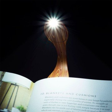 Фото3.Закладка-ліхтарик FLEXILIGHТ серії «Класика» - ДЕРЕВО