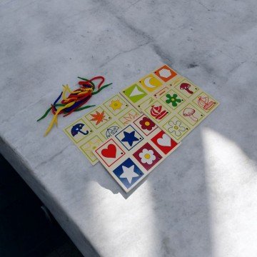 Фото3.Шнурівка деревʼяна, 4 дощечки, кольорові шнурки