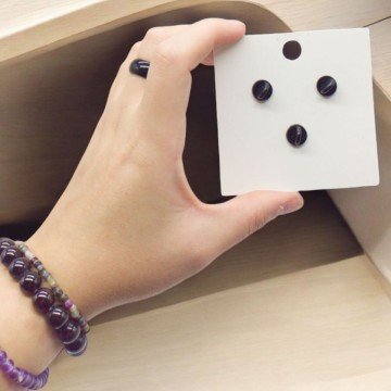 Фото3.Металеві значки (піни) 