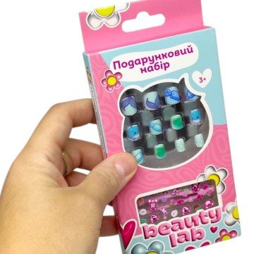 Фото2.Аксесуари (накладні нігті, нвліпки, пінцет) мікс видів