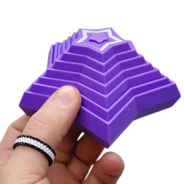 Фото2.Логічна гра (2 види по 3 кольори, світло) в коробці