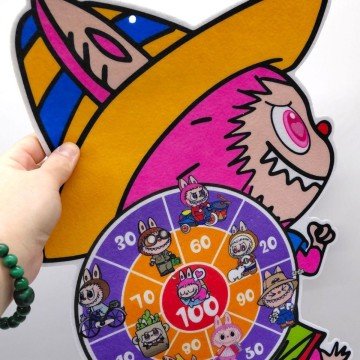 Фото2.Дартс герой LABUBU, 2 кульки, 2 дротики, мішень, гачок, в пакеті