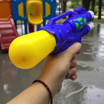 Фото3.Водяний пістолет 