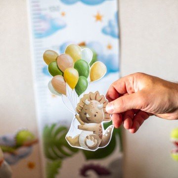 Фото4.Зростомір та наліпки в дитячу кімнату