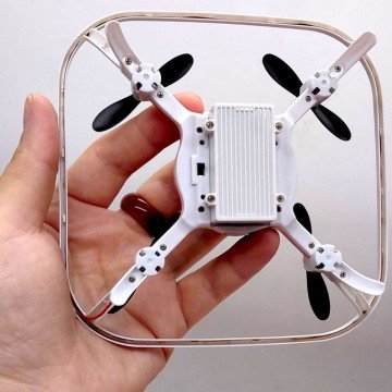 Фото3.Квадрокоптер, знімний акумулятор 3.7V, пульт 2.4 GHz, USB-кабель, headless mode, кольорове підсвічув