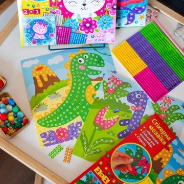 Фото4.Стікерна мозаїка. Динозаври