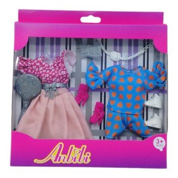 Фото1.Одяг та аксесуари для ляльки 